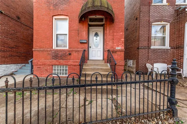 $134,900 | 3018 Texas Avenue, St. Louis, MO 63118
