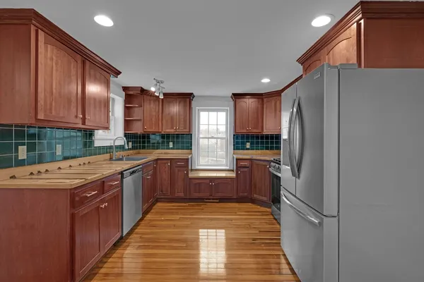 $2,450 | 22 School Street, Unit 1, Southbridge, MA 01550