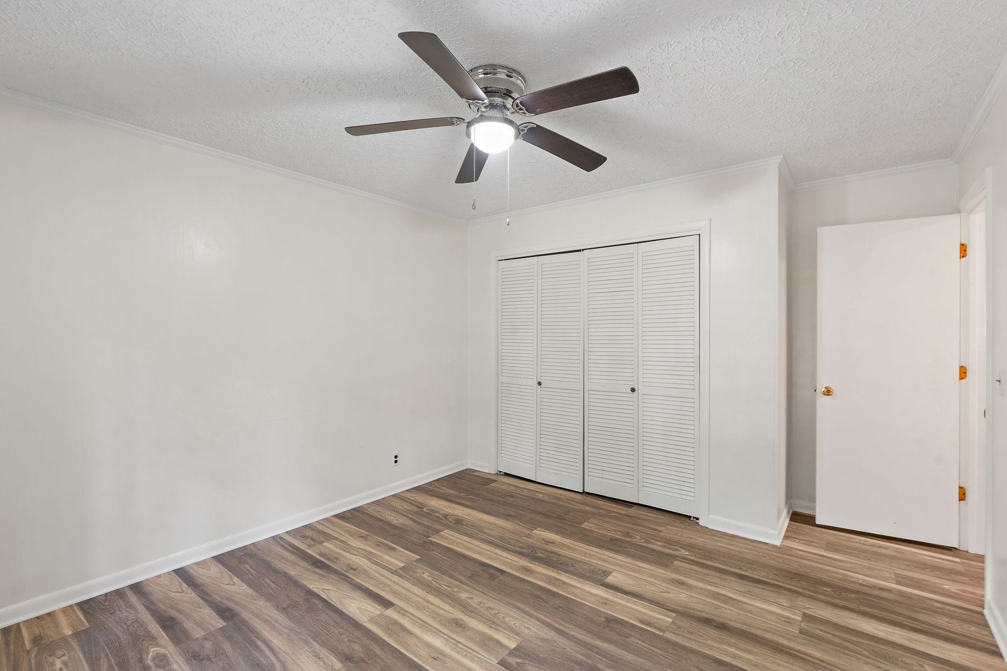 1627 West Grab Creek Road Dickson, TN 37055 - Photo 20 of 46 wooden floor in an empty room