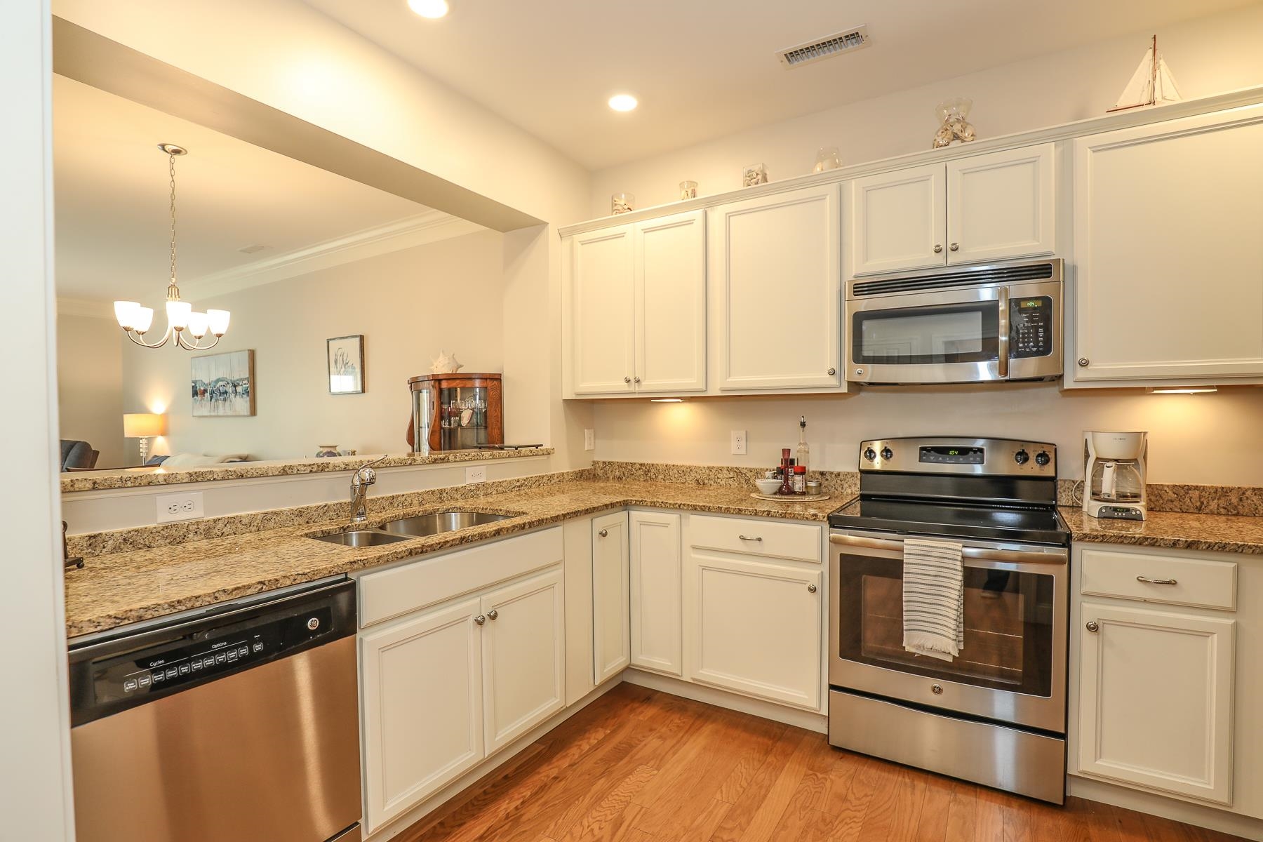 12 Braemoor Woods Road, Unit 106 Salem, NH 03079 - Photo 14 of 39