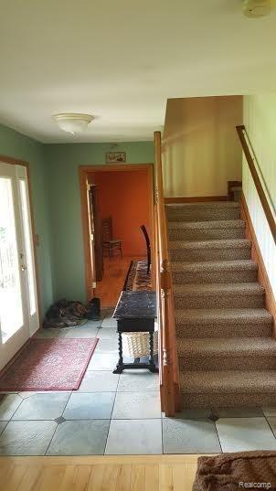 2536 Crooked Lake Road Howell, MI 48843 - Photo 12 of 34 Foyer.jpg