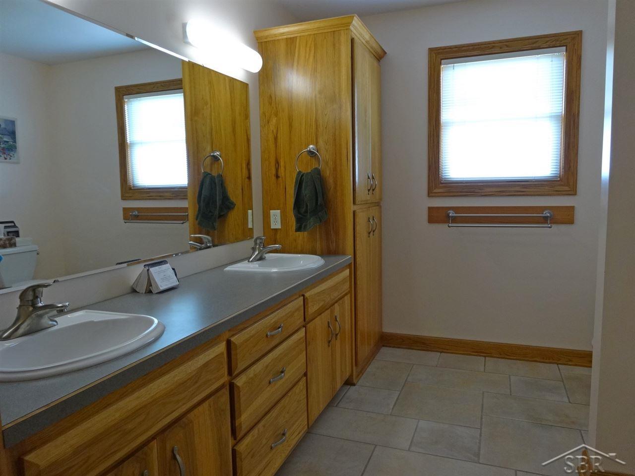6539 McCarty Road Saginaw, MI 48603 - Photo 12 of 17 31241757-11.JPG
