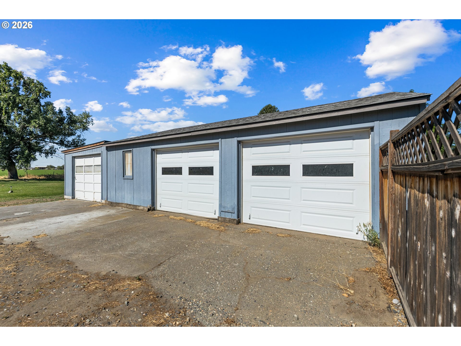 29538 Bridge Road Hermiston, OR 97838 - Photo 29 of 46 a view of a house with a garage