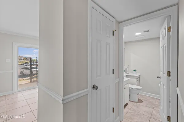 $280,000 | 550 Post Road, Unit 205, Ridgeland, MS 39157
