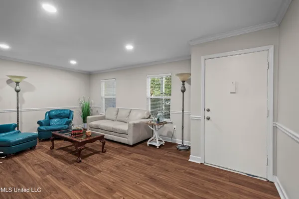 $280,000 | 550 Post Road, Unit 205, Ridgeland, MS 39157