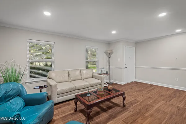 $280,000 | 550 Post Road, Unit 205, Ridgeland, MS 39157