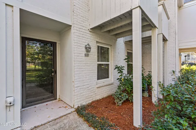 $280,000 | 550 Post Road, Unit 205, Ridgeland, MS 39157