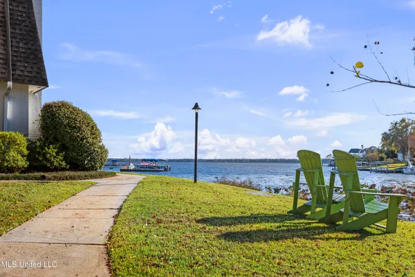 $280,000 | 550 Post Road, Unit 205, Ridgeland, MS 39157