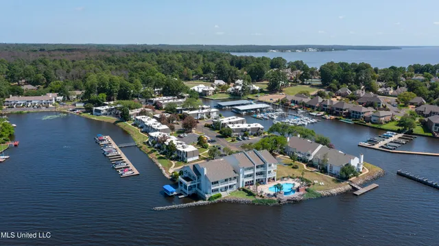 $280,000 | 550 Post Road, Unit 205, Ridgeland, MS 39157