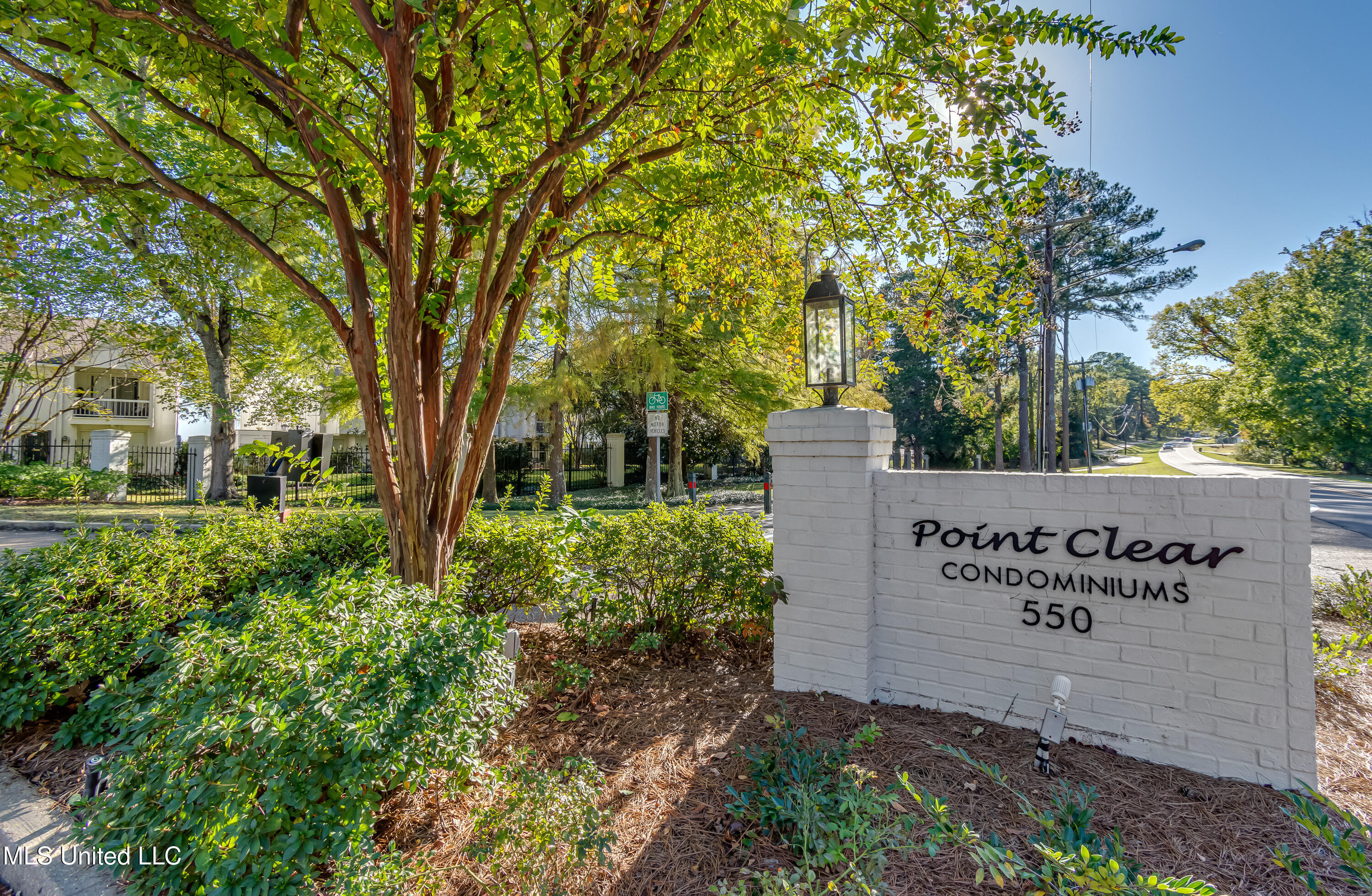 550 Post Road, Unit 205 Ridgeland, MS 39157 - Photo 6 of 71 Point Clear 205-70