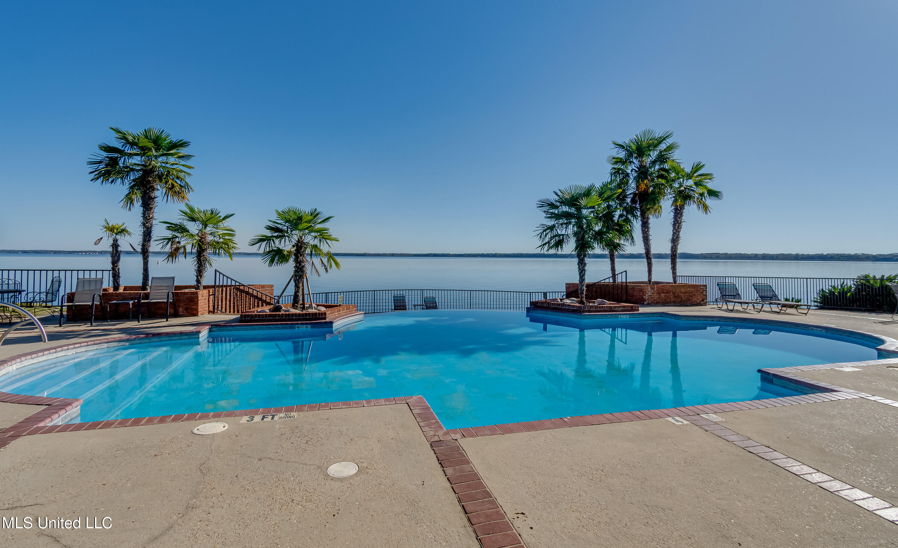 550 Post Road, Unit 205 Ridgeland, MS 39157 - Photo 64 of 71 Point Clear 205-68