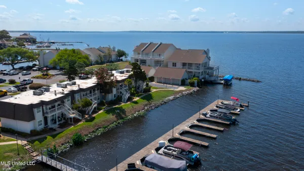 $280,000 | 550 Post Road, Unit 205, Ridgeland, MS 39157