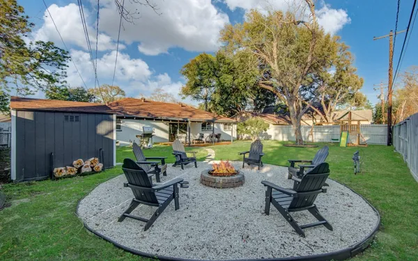 $550,000 | 9515 Meadowglen Lane, Houston, TX 77063