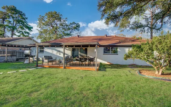 $550,000 | 9515 Meadowglen Lane, Houston, TX 77063
