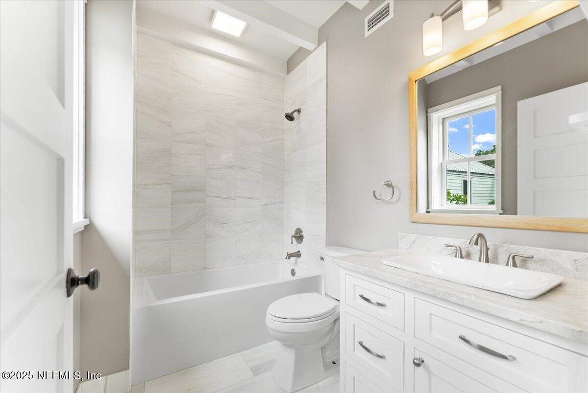 121 Moore Street St. Augustine, FL 32084 - Photo 15 of 31 25-2nd Bathroom 5-9-2025