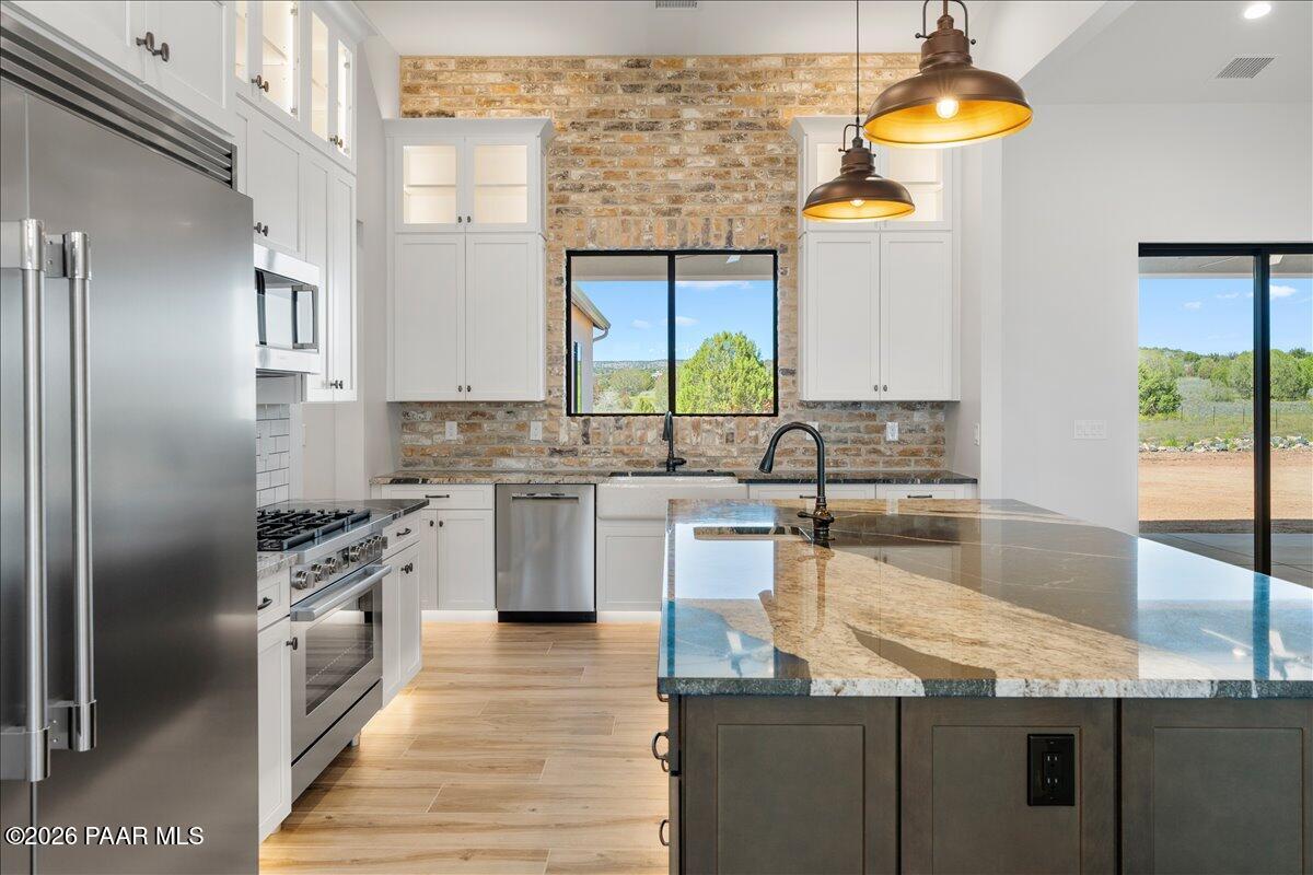 1170 East Cougar Ridge Road Paulden, AZ 86334 - Photo 3 of 59 Kitchen