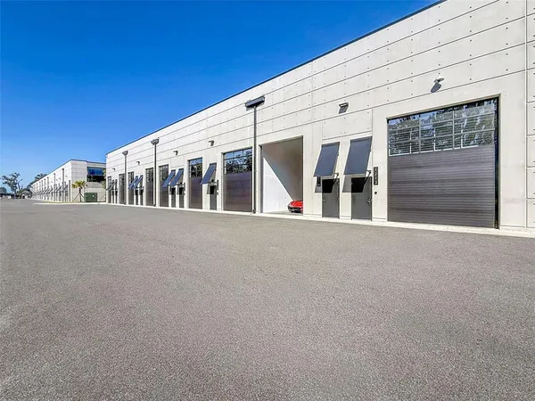 a view of a large white building