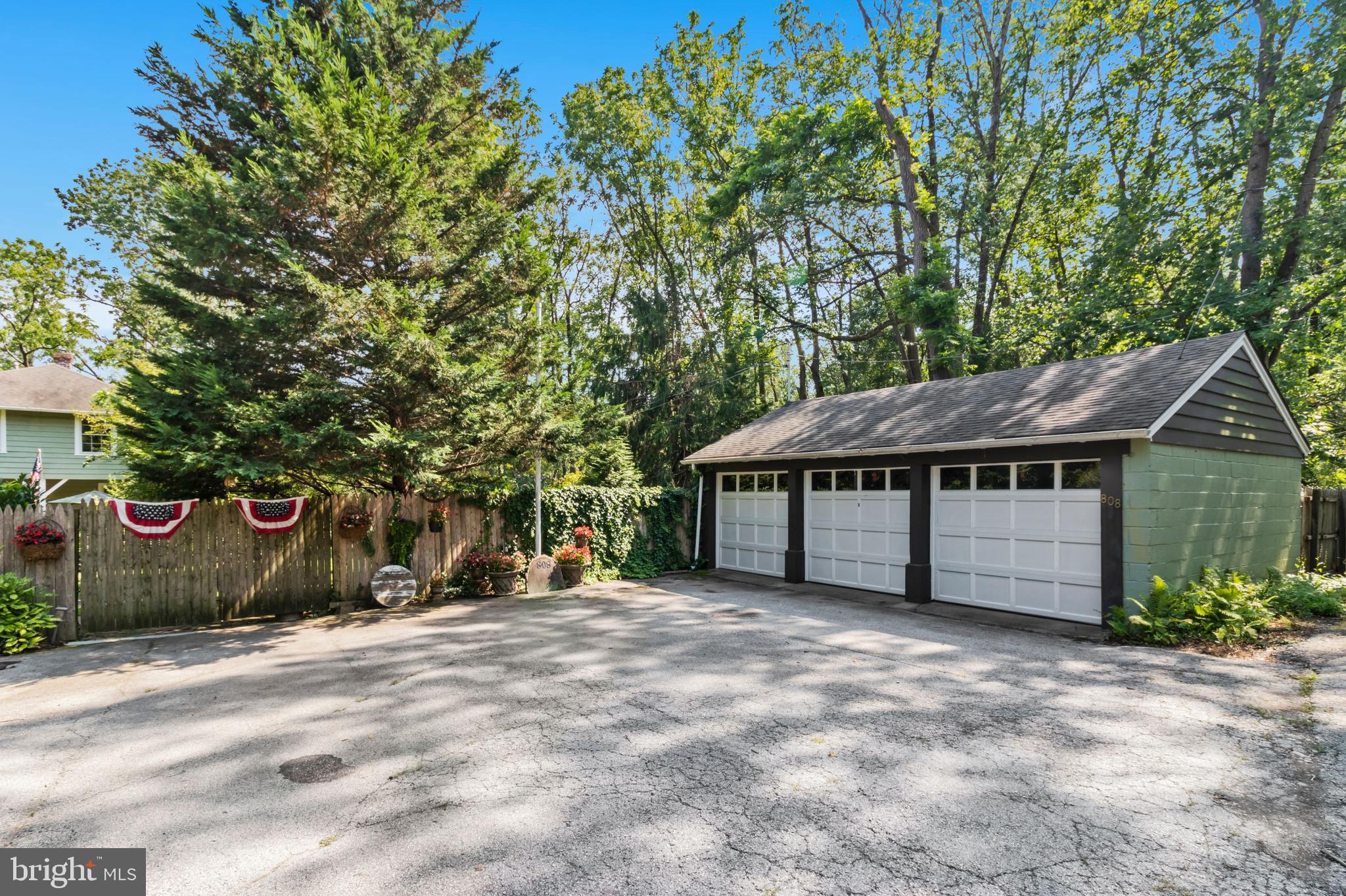 808 Newtown Road Berwyn, PA 19312 - Photo 2 of 52