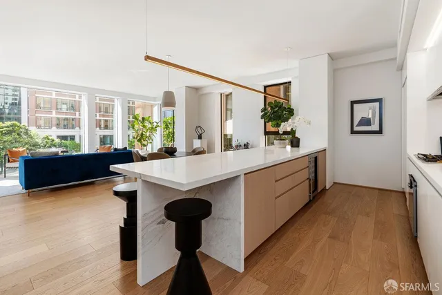 $2,695,000 | 1 Steuart Street, Unit 305, San Francisco, CA 94105