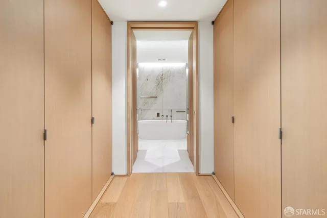 $2,695,000 | 1 Steuart Street, Unit 305, San Francisco, CA 94105