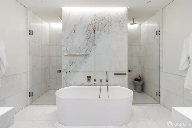 $2,695,000 | 1 Steuart Street, Unit 305, San Francisco, CA 94105