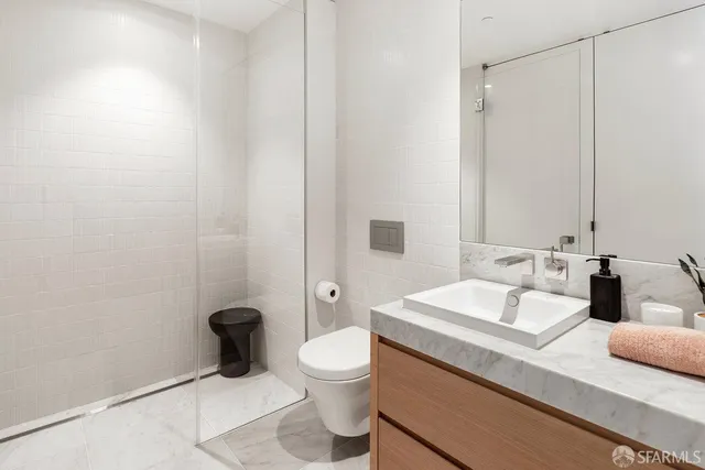 $2,695,000 | 1 Steuart Street, Unit 305, San Francisco, CA 94105