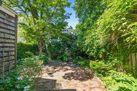 $1,300,000 | 410 Franklin Street, Cambridge, MA 02139