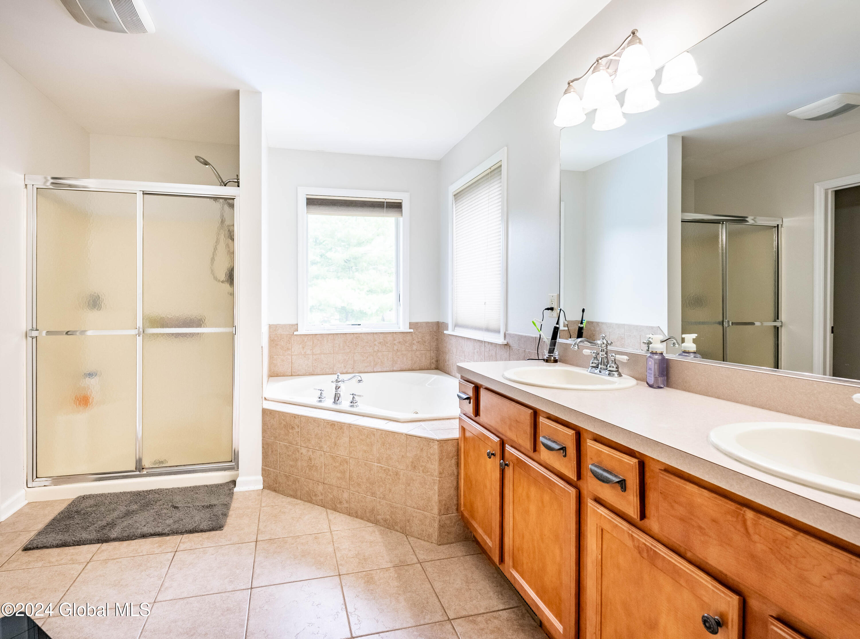 4017 Newcastle Road Schenectady, NY 12303 - Photo 34 of 58 35
