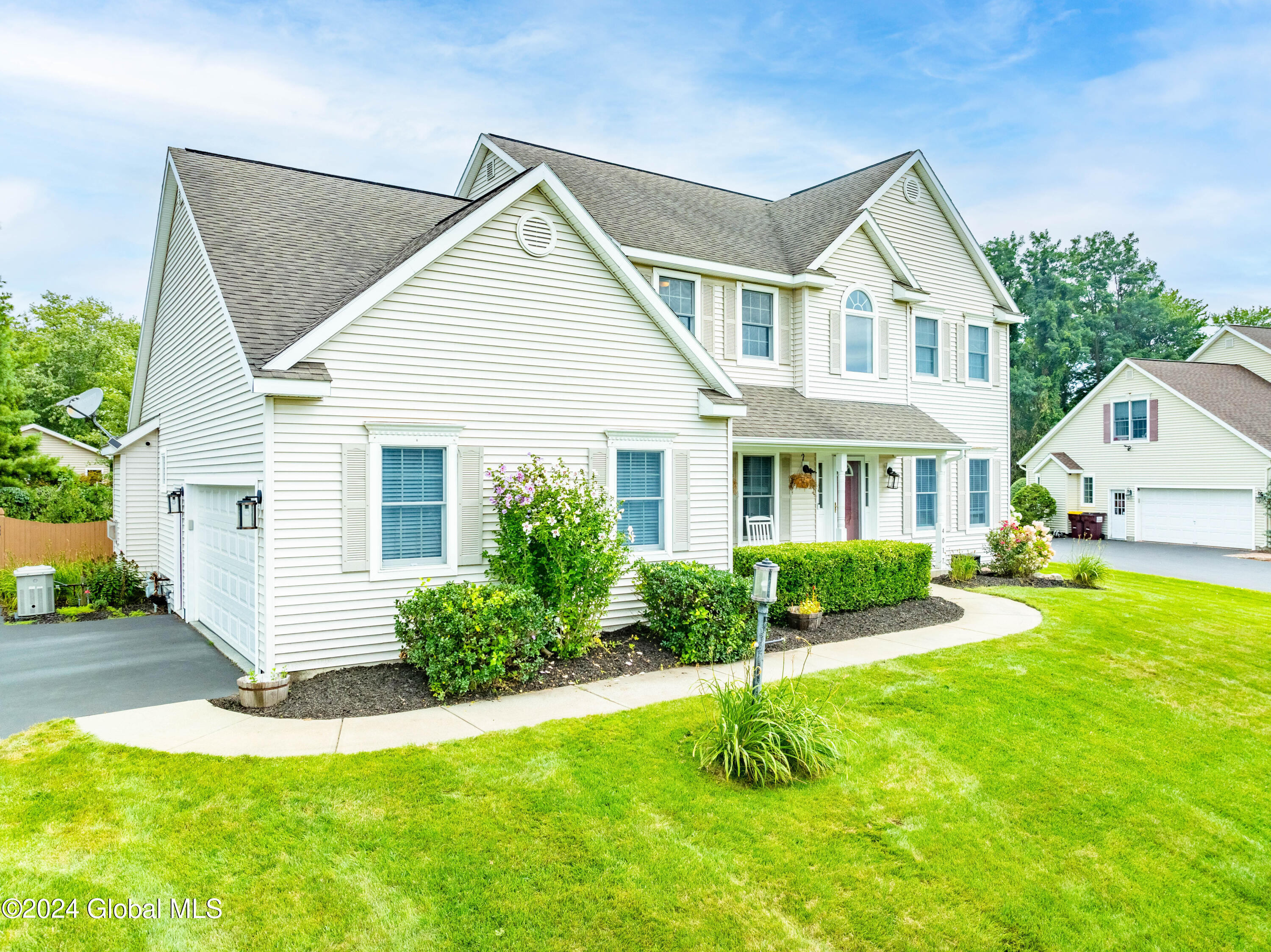 4017 Newcastle Road Schenectady, NY 12303 - Photo 5 of 58 4