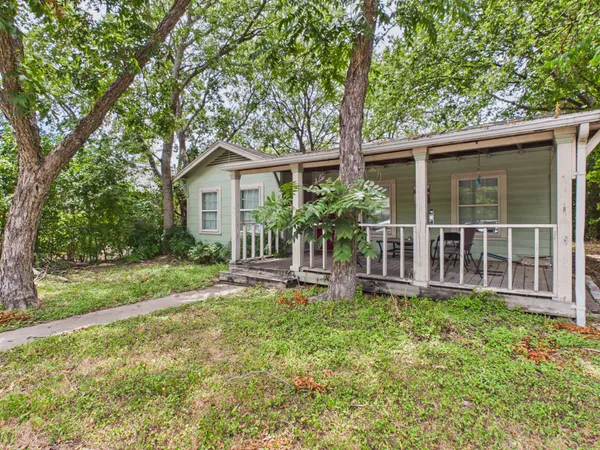 $2,400 | 5204 Duval Street, Austin, TX 78751