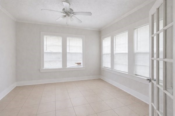 1655 Hawthorne Street Houston, TX 77006 - Photo 30 of 39 a view of an empty room with a window