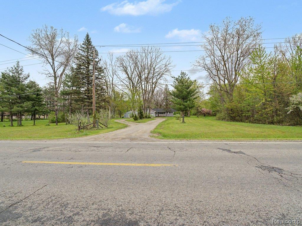 11414 North Lewis Road Clio, MI 48420 - Photo 33 of 54