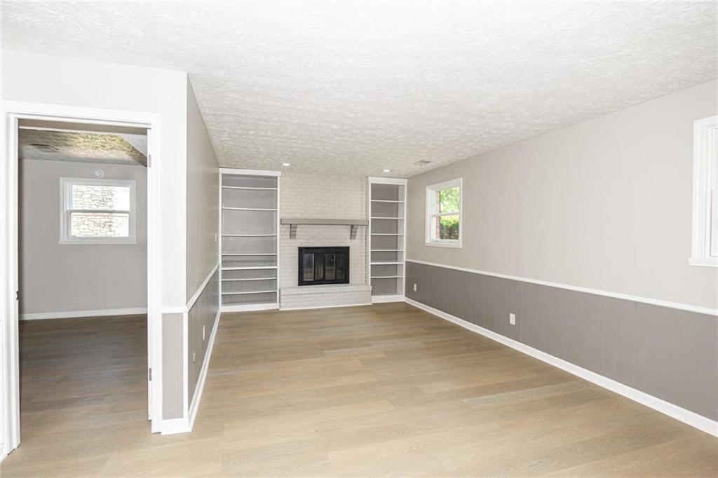 982 Stonegate Road Greenwood, IN 46142 - Photo 13 of 31 Gallery Image 13