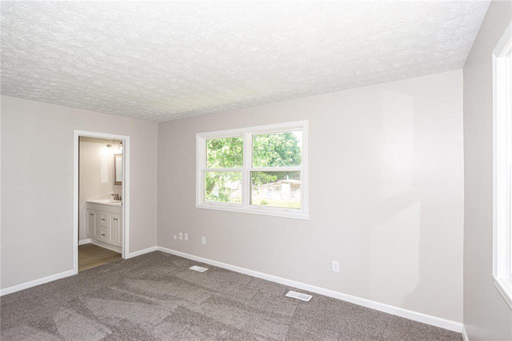 982 Stonegate Road Greenwood, IN 46142 - Photo 16 of 31 Gallery Image 16