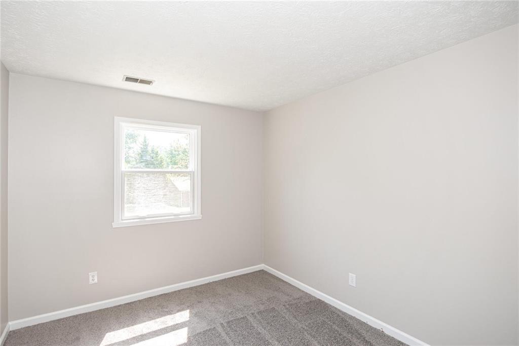982 Stonegate Road Greenwood, IN 46142 - Photo 23 of 31 Gallery Image 23
