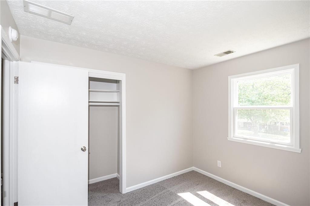 982 Stonegate Road Greenwood, IN 46142 - Photo 24 of 31 Gallery Image 24