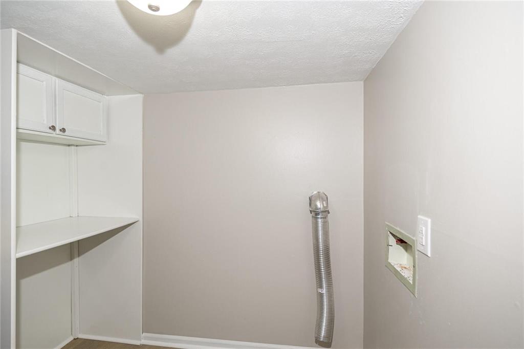 982 Stonegate Road Greenwood, IN 46142 - Photo 29 of 31 Gallery Image 29