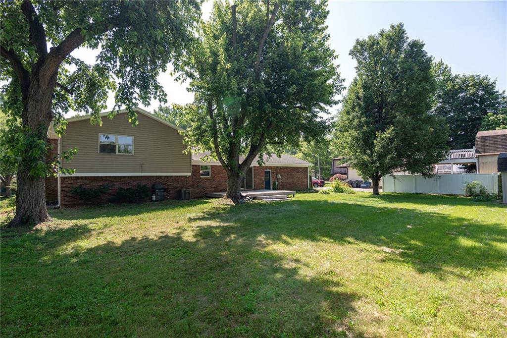 982 Stonegate Road Greenwood, IN 46142 - Photo 31 of 31 Gallery Image 31
