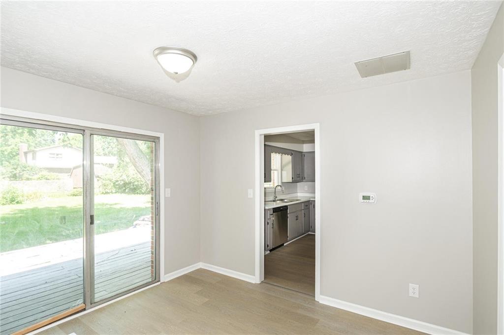 982 Stonegate Road Greenwood, IN 46142 - Photo 7 of 31 Gallery Image 7