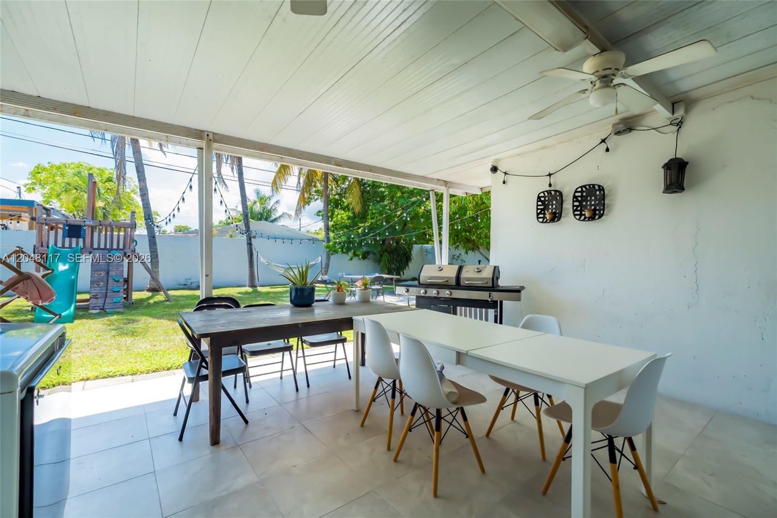 114 Southwest Sw 57th Court Miami, FL 33144 - Photo 18 of 38
