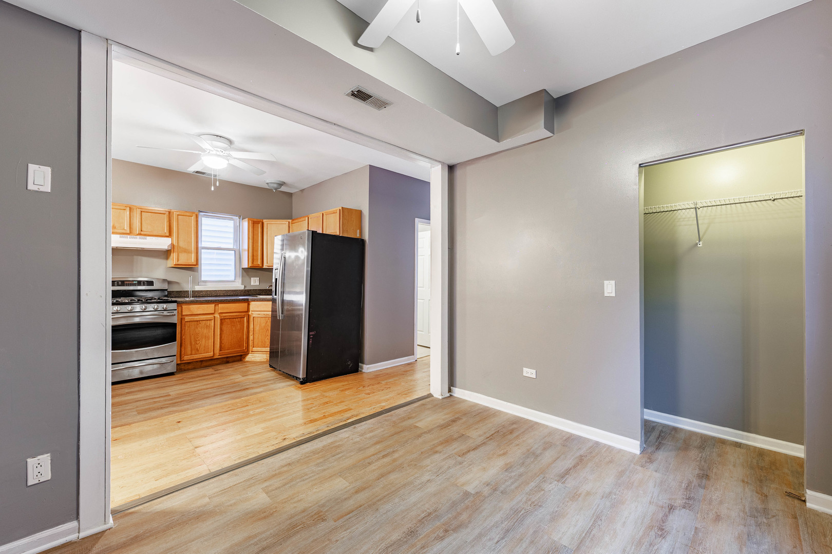 2446 West 69th Street Chicago, IL 60629 - Photo 12 of 29