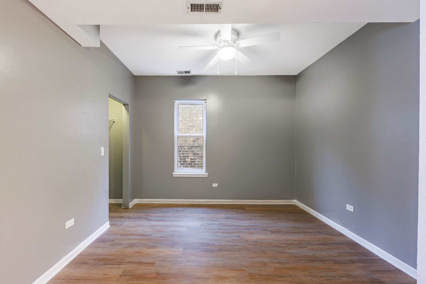 2446 West 69th Street Chicago, IL 60629 - Photo 17 of 29