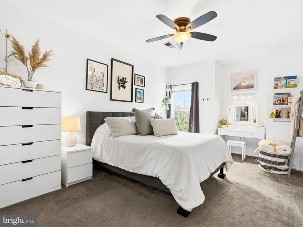 $2,300 | 14322 Climbing Rose Way, Unit 301, Centreville, VA 20121
