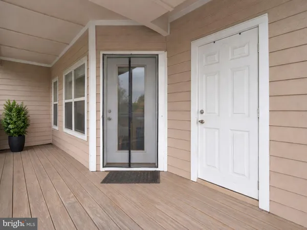 $2,300 | 14322 Climbing Rose Way, Unit 301, Centreville, VA 20121