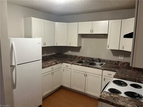 $995 | 1303 East Green Drive, High Point, NC 27260