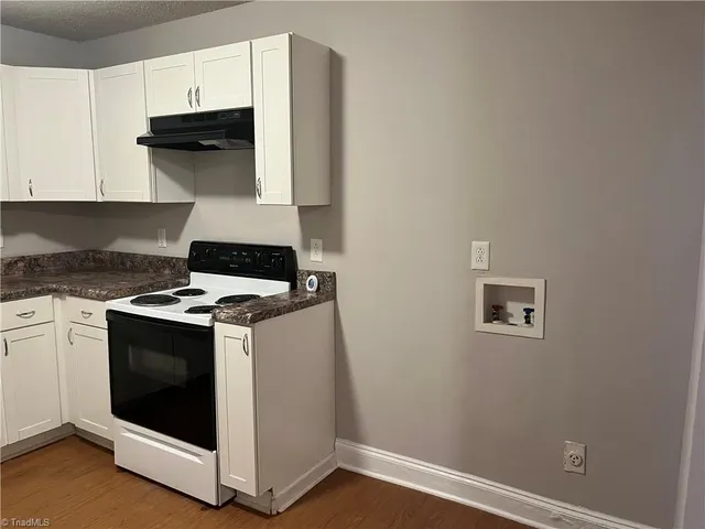 $995 | 1303 East Green Drive, High Point, NC 27260