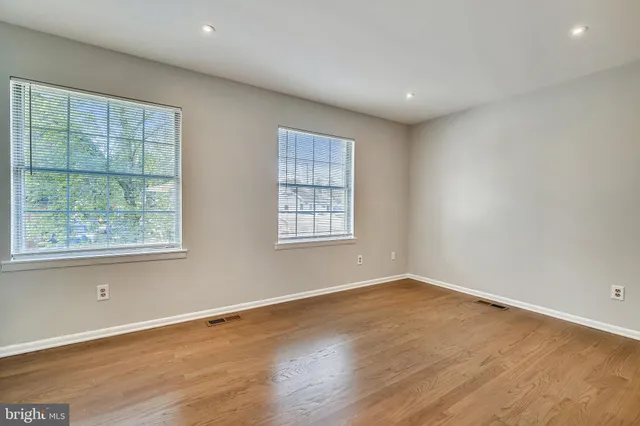 $2,950 | 1820 North Barton Street, Arlington, VA 22201