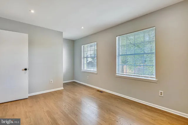 $2,950 | 1820 North Barton Street, Arlington, VA 22201