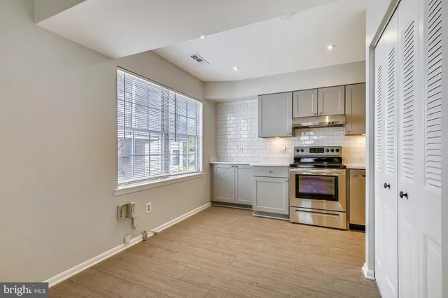 $2,950 | 1820 North Barton Street, Arlington, VA 22201