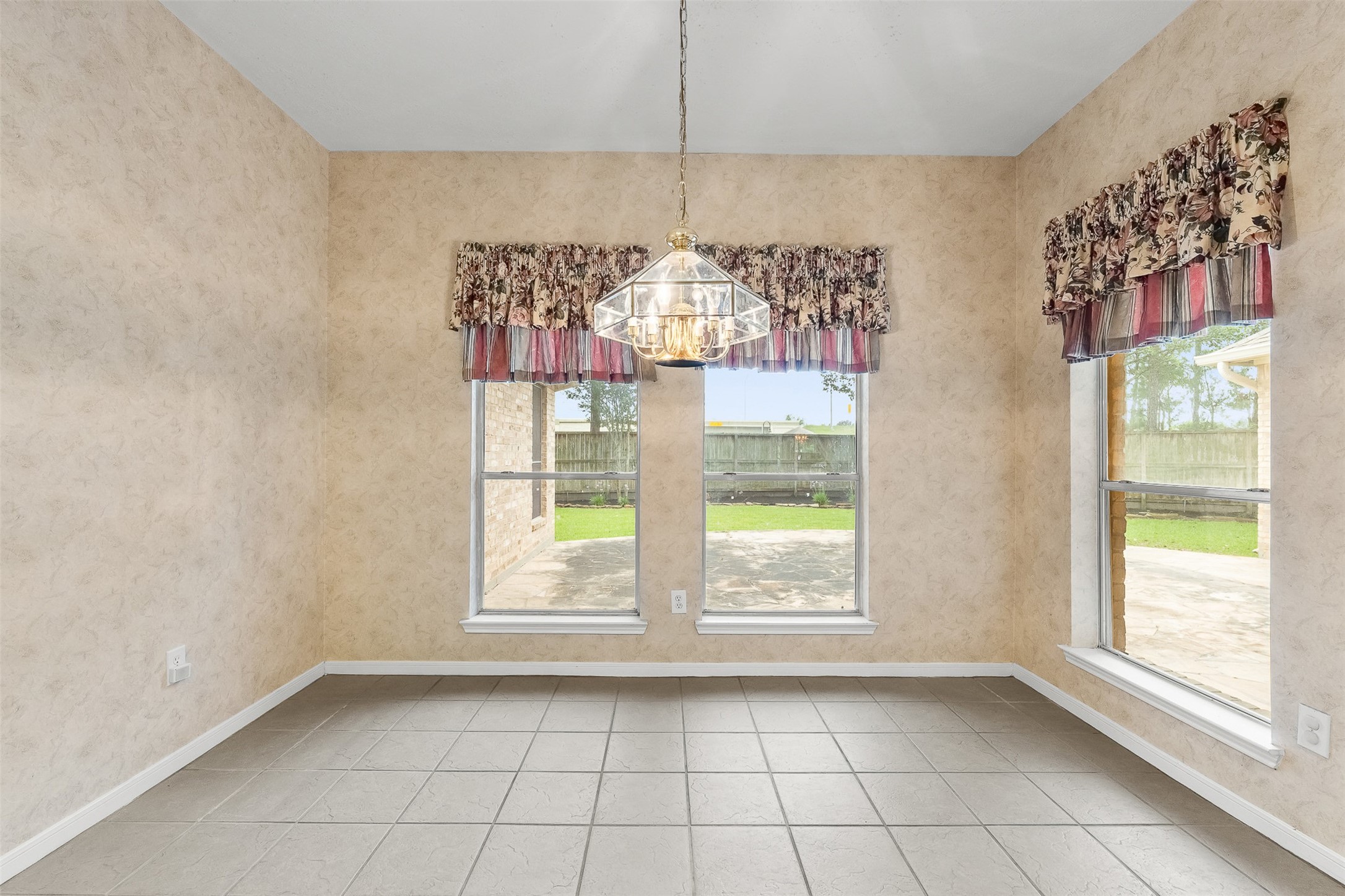 827 Hannock Glen Lane Spring, TX 77373 - Photo 13 of 36